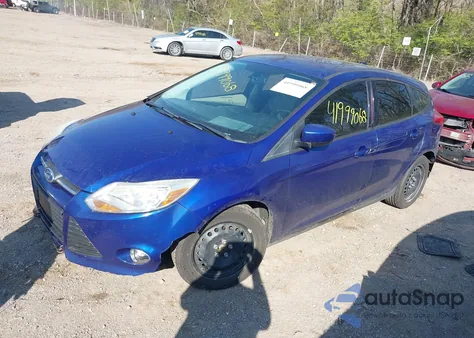 2012 Ford Focus Se z USA, uszkodzony, nr VIN 1FAHP3K28CL297610